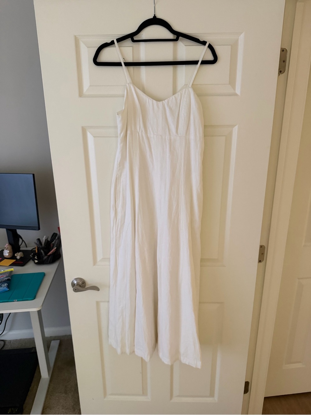 Abercrombie & Fitch White Linen Spaghetti-Strap Maxi Dress- Size Medium Tall